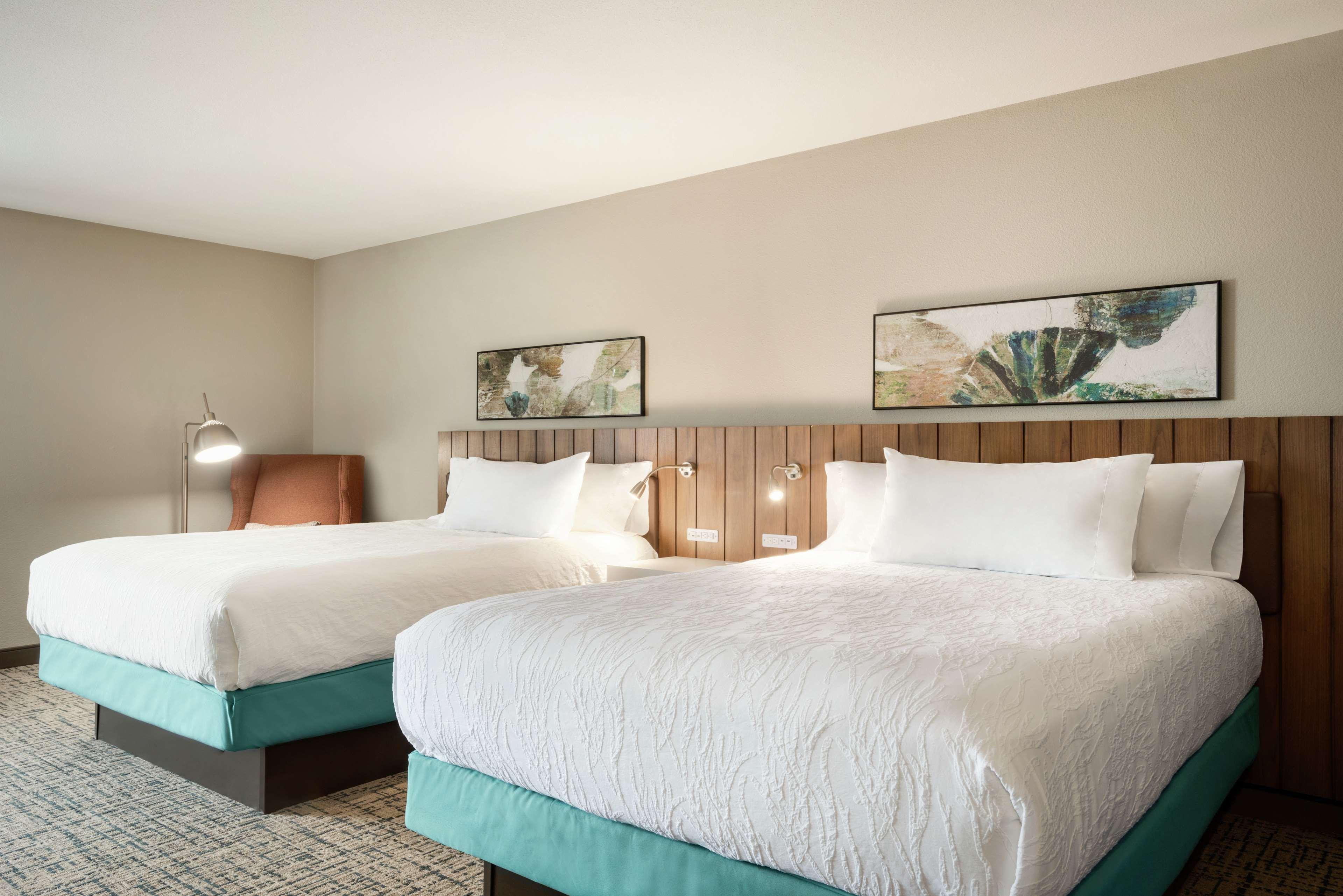 Hilton Garden Inn Dubuque Downtown Экстерьер фото