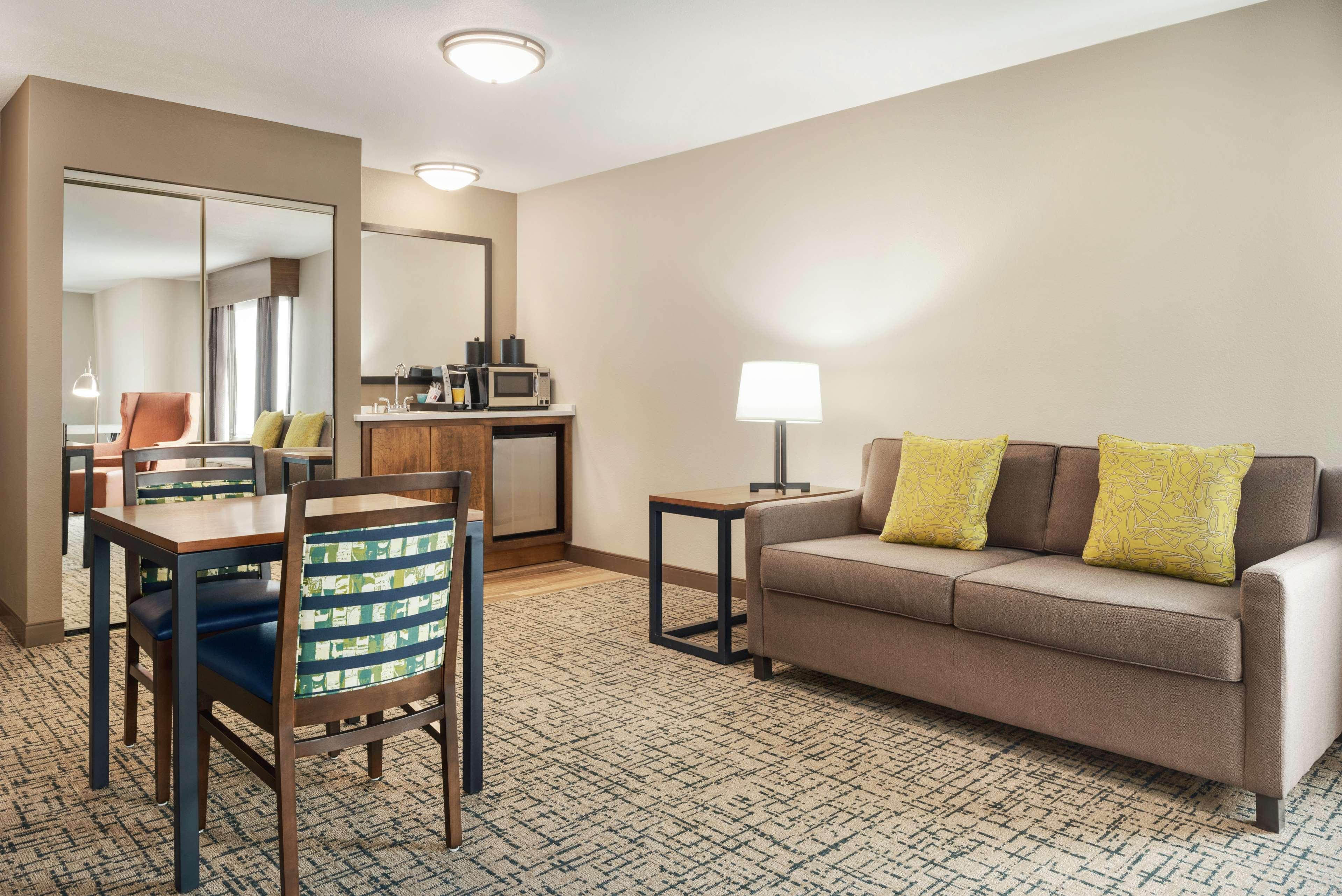 Hilton Garden Inn Dubuque Downtown Экстерьер фото