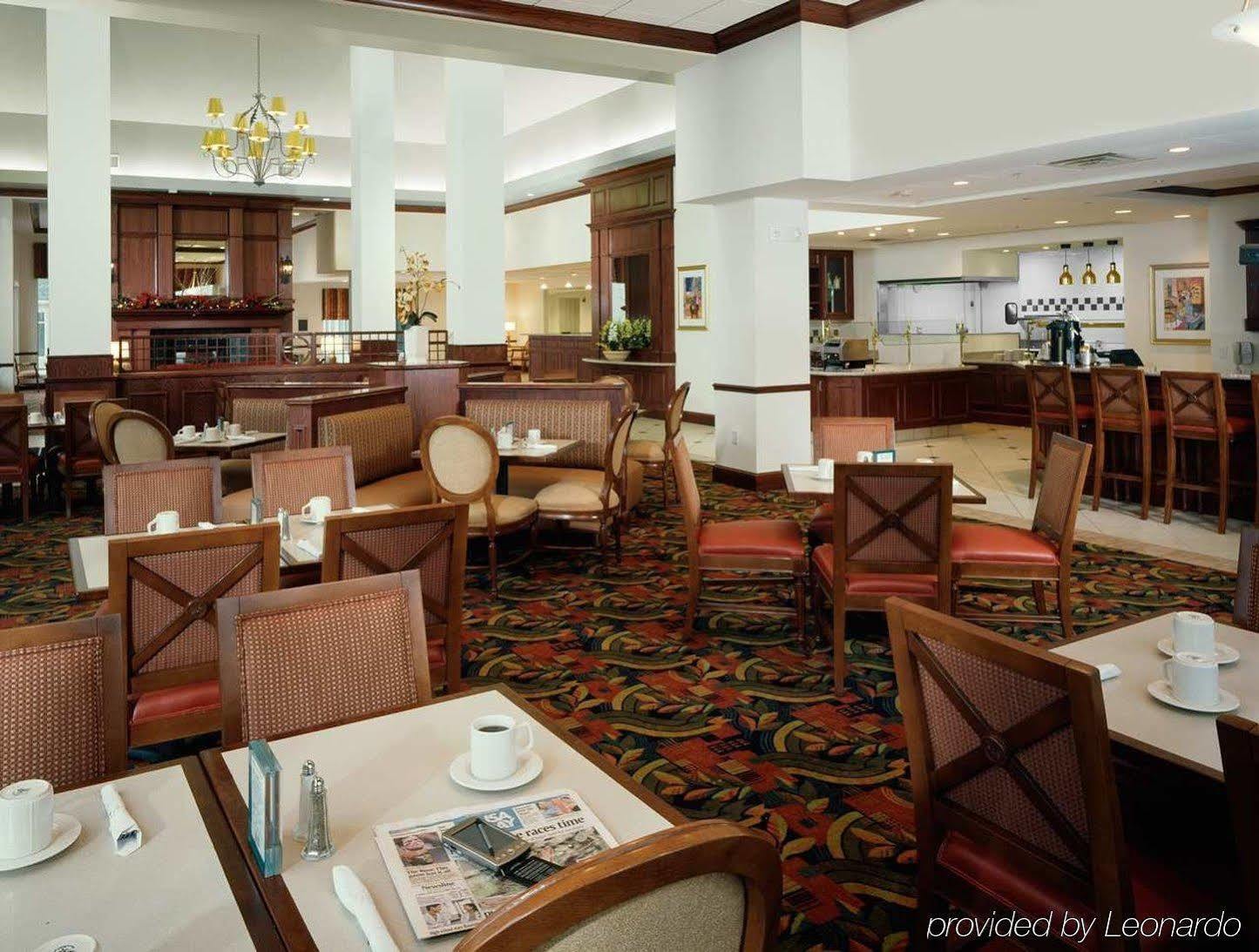 Hilton Garden Inn Dubuque Downtown Экстерьер фото